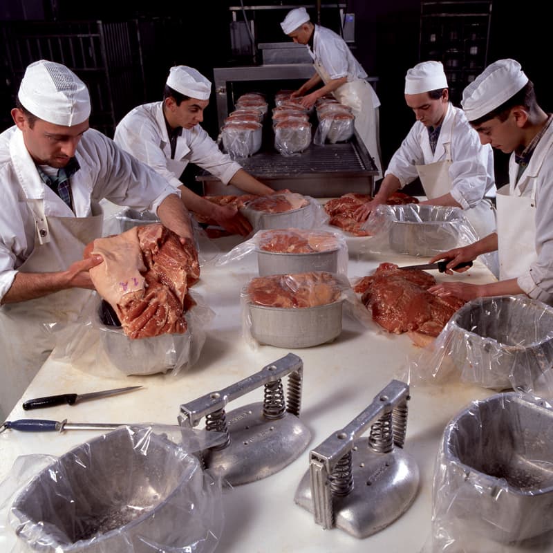 1985 inizio della produzione del Prosciutto Cotto Brizio 