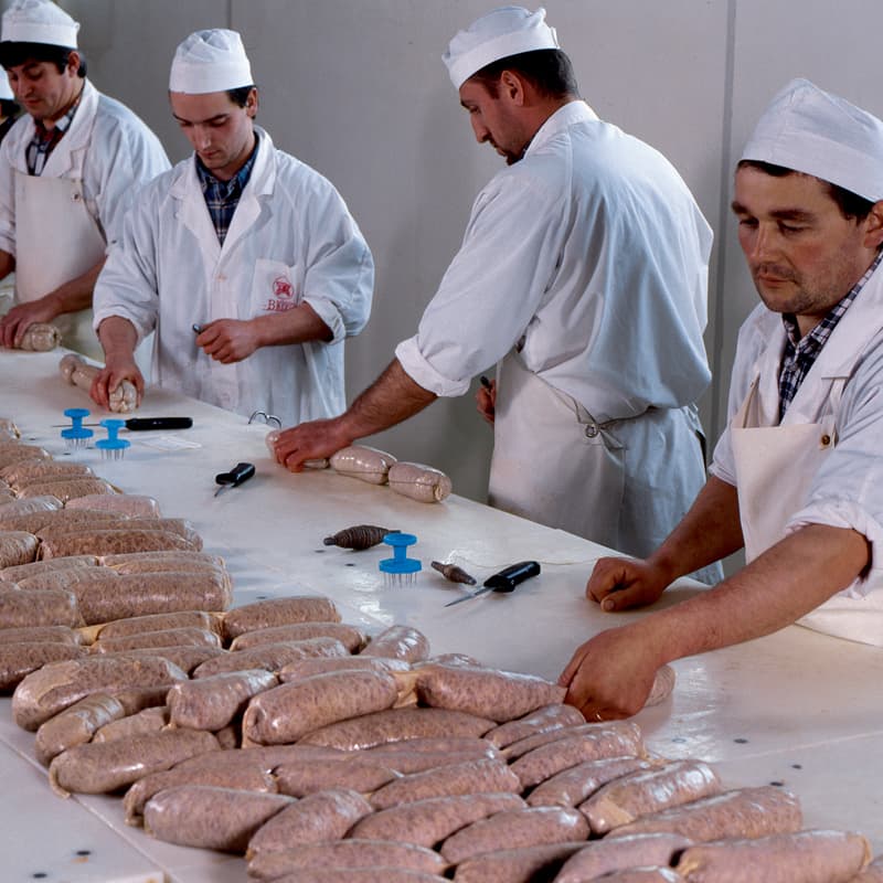 1994-1999 lavorazione manuale salami nel salumificio Brizio