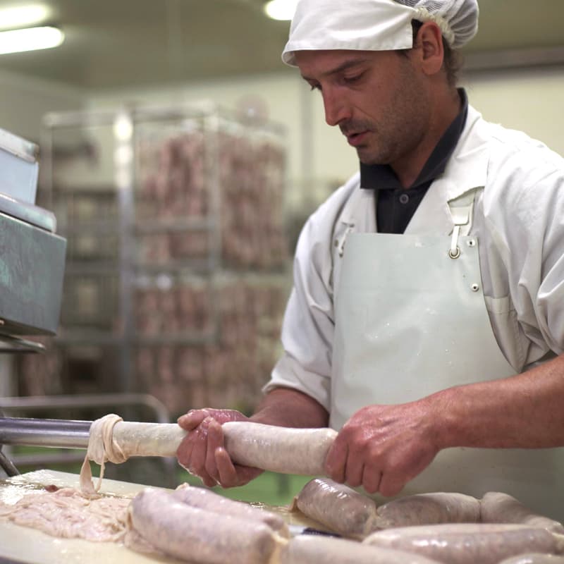 2002 lavorazione manuale del salame Brizio